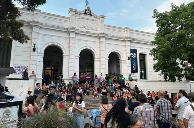 Rige paro universitario con clases públicas y Asamblea en la UNCA