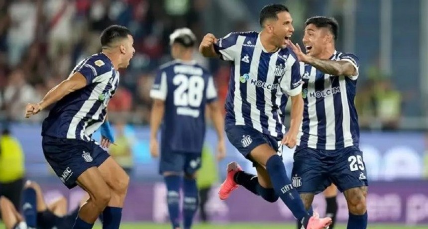 El “Súper River de Gallardo” volvió a defraudar: Talleres lo derrotó en Asunción y se llevó la Supercopa Internacional