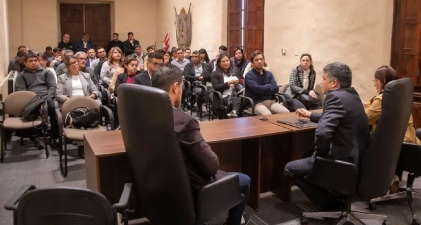 El Gobierno anticipó que no podrá respaldar a los municipios