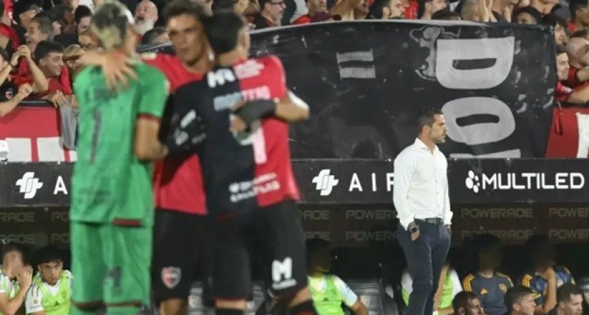 Newell's venció 2-0 a un flojísimo Boca