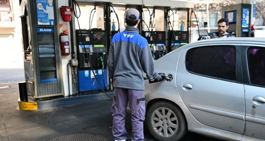 YPF bajará 4% los precios de la nafta y el gasoil a partir de este jueves