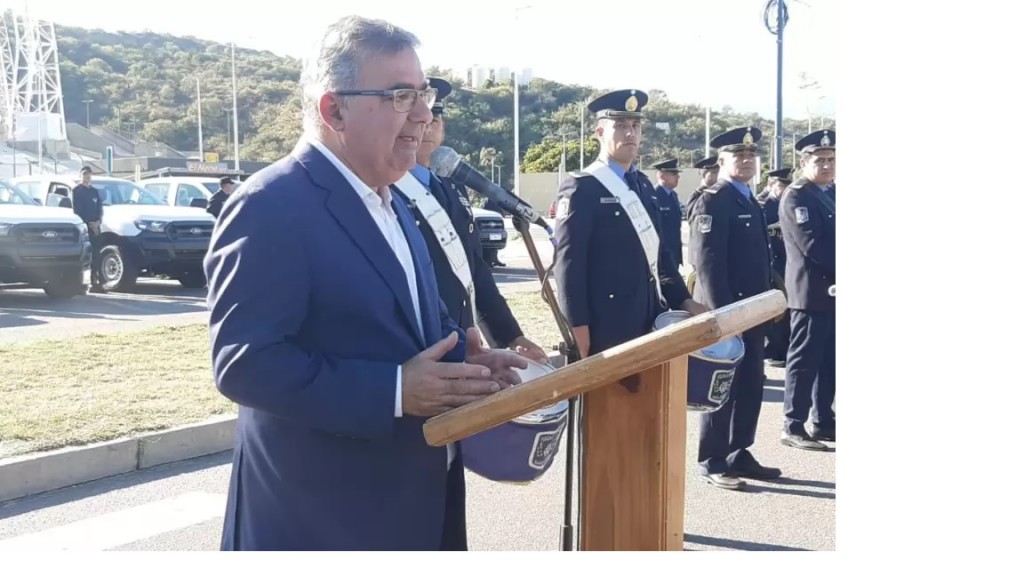 Jalil anunció la ampliación de la ayuda económica para todos los ingresantes a las fuerzas