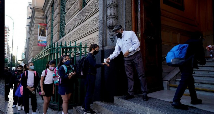 Después de dos meses, más de 3 millones de chicos vuelven a tener clases presenciales en el conurbano bonaerense