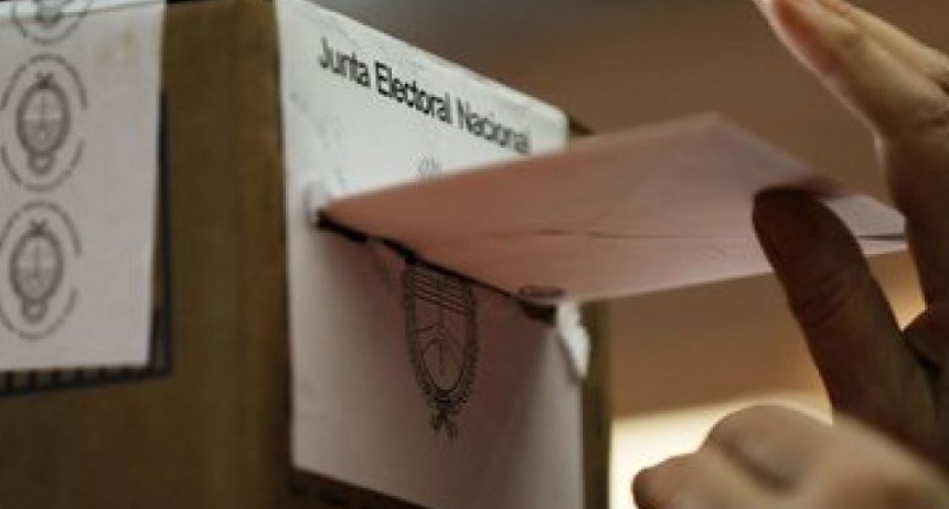 La oposición busca 