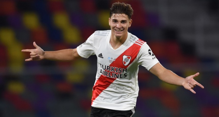 Julián Álvarez, en la mira de dos grandes de Europa: cuánto dinero pide River por una de sus joyas