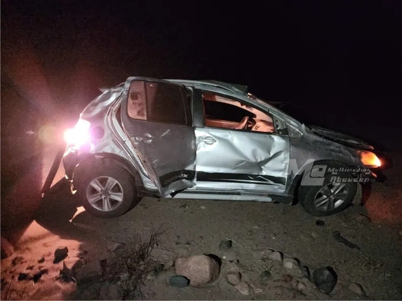 Fiambalá: un docente resultó herido al volcar con su auto en Ruta 60