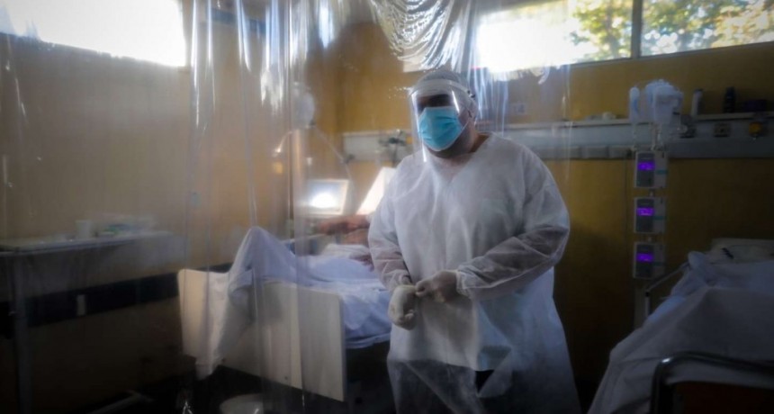 Según un estudio argentino publicado en The Lancet, muere casi el 60% de los pacientes con coronavirus que ingresan en terapia intensiva