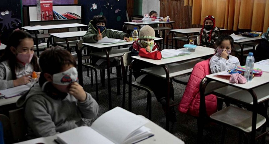 Los alumnos deberán aprobar el 70% de los contenidos para pasar de grado o año