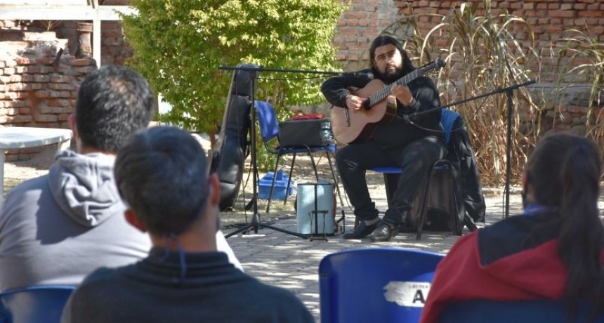 Comenzaron los talleres culturales de la Previa del Poncho