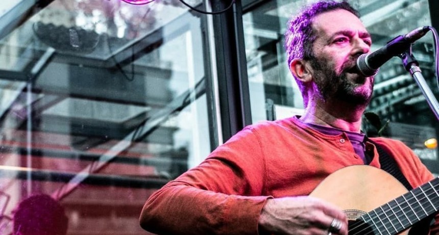 Encontraron muerto en la vía pública al músico Roberto Palo Pandolfo