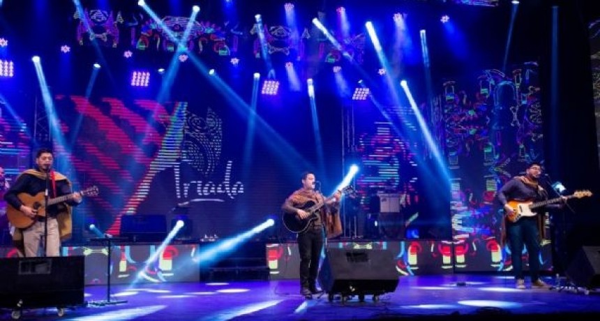 Poncho de Oro: magistral y electrizante cierre de la fiesta mayor del folklore catamarqueño