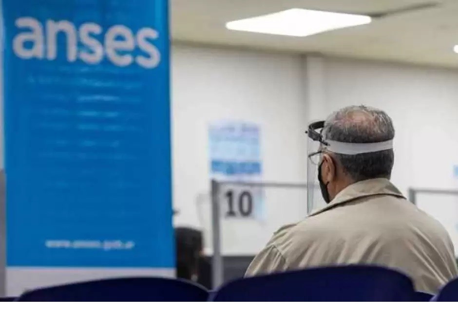 El Gobierno oficializó el bono de hasta $7.000 para jubilados y pensionados