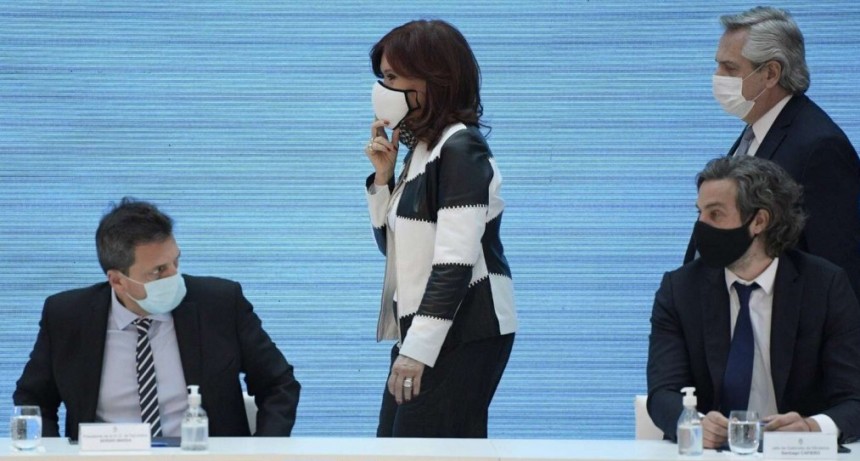 El día después del quiebre en el Gobierno: ministros en shock, la trastienda de la movida del cristinismo y el rol de Sergio Massa